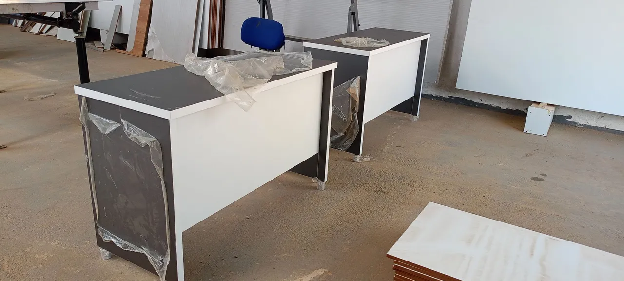 Mesas de escritório novas - Design moderno