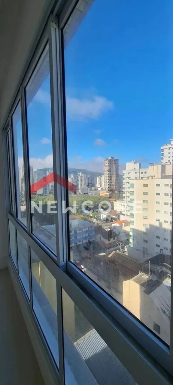 Apartamento em Rua 319 - Meia Praia - Itapema/SC