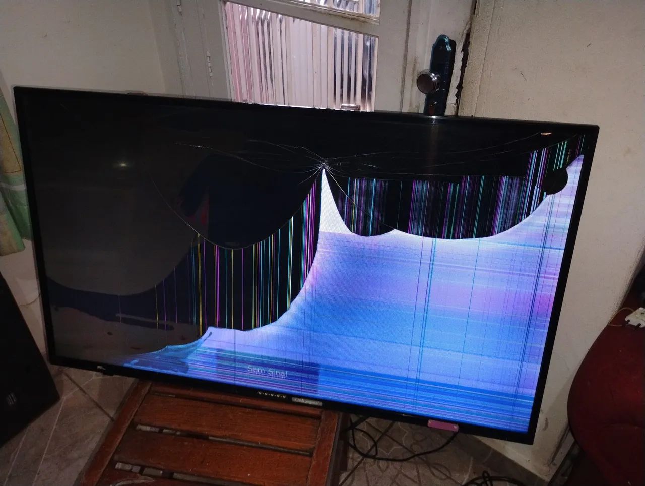 TV Philco LED SMart 43 Polegadas Modelo PH43E30DSGW Tela Quebrada Ligando  - Foto 5