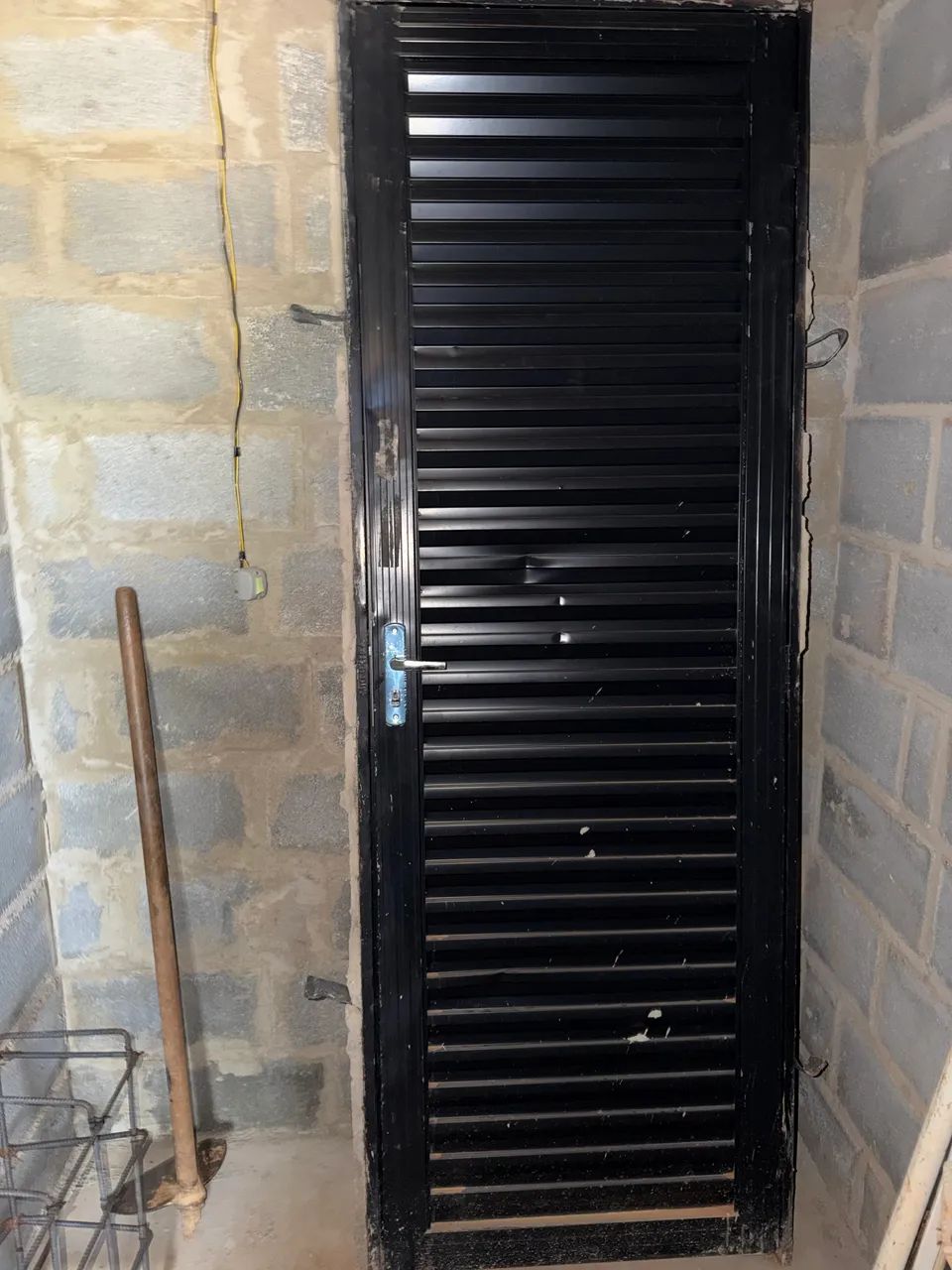 Porta laminada aço de giro 70x2x10 cinza 
