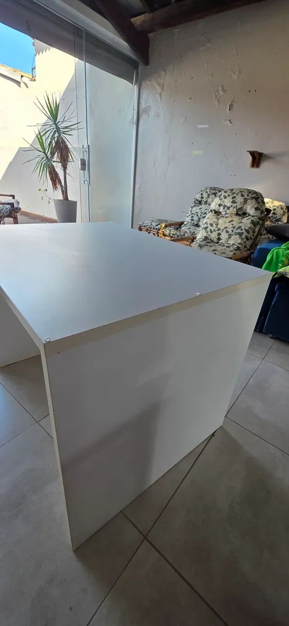 Mesa escritório branca semi nova