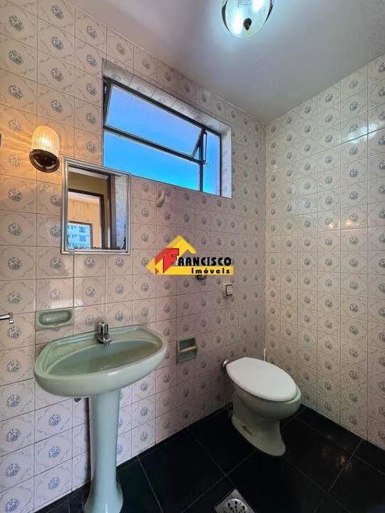 Casa para aluguel, 5 quartos, 2 suítes, 2 vagas, Centro - Divinópolis/MG - Foto 10