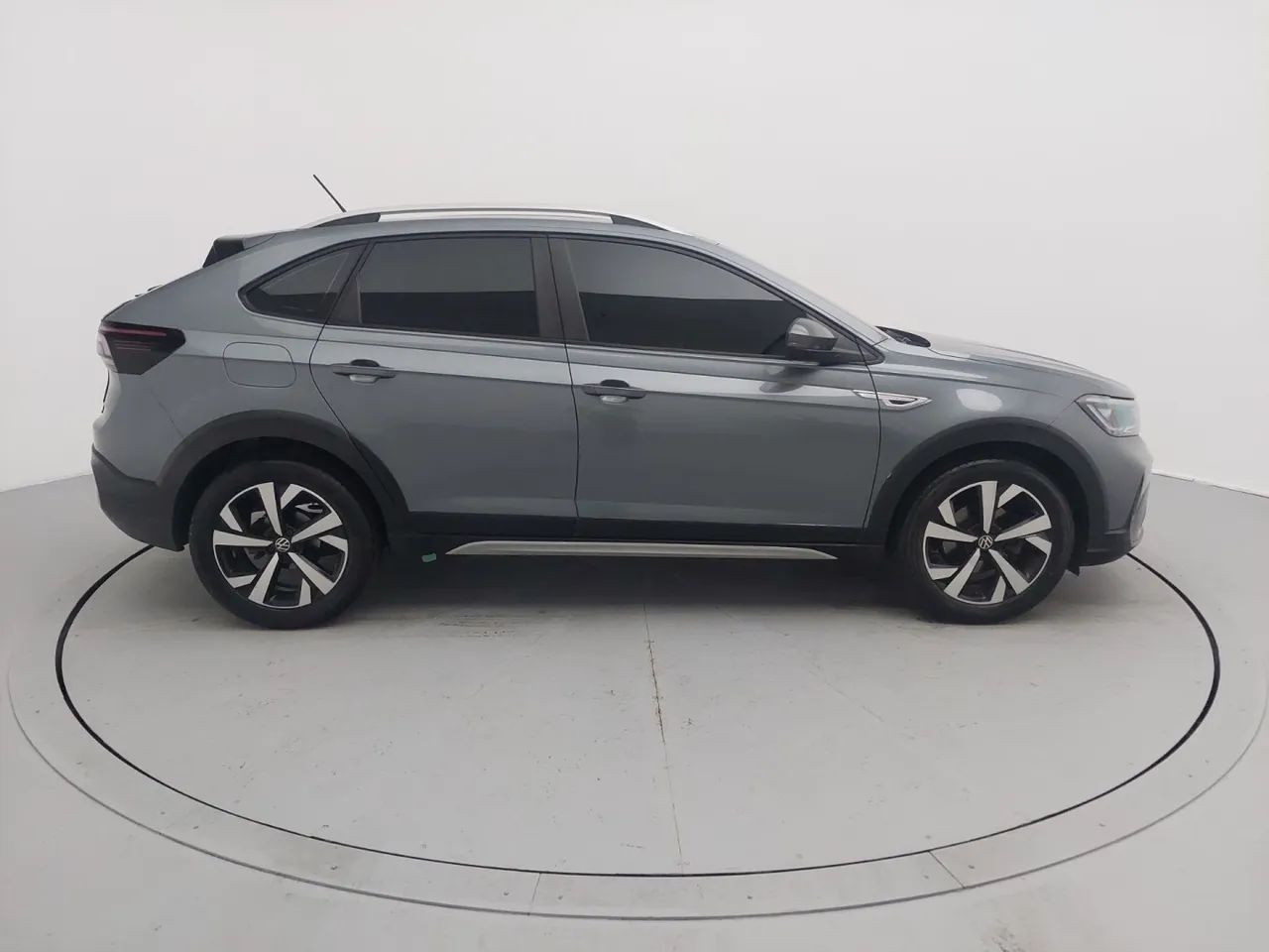 Volkswagen Nivus Highline 1.0 200 TSI Flex Aut., foto 6 de 18