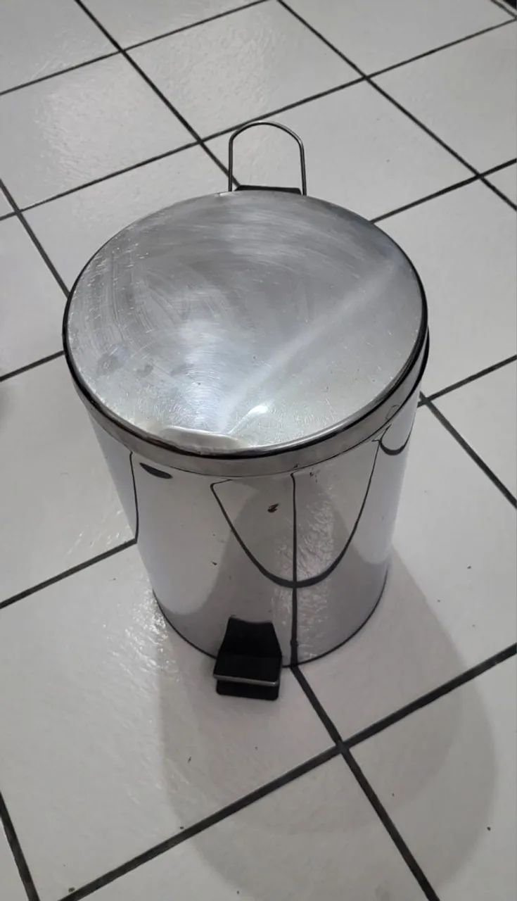 Lixeira inox