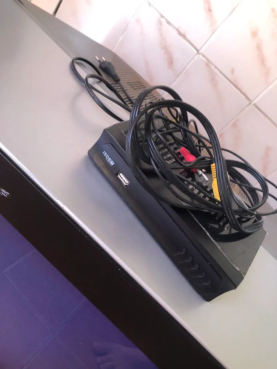 Tv de tubo antiga de 29 polegadas bem grande com convensor digital  - Foto 3