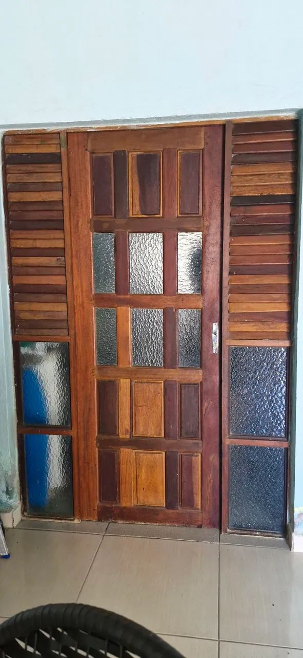 Porta de madeira e vidro - Foto 3
