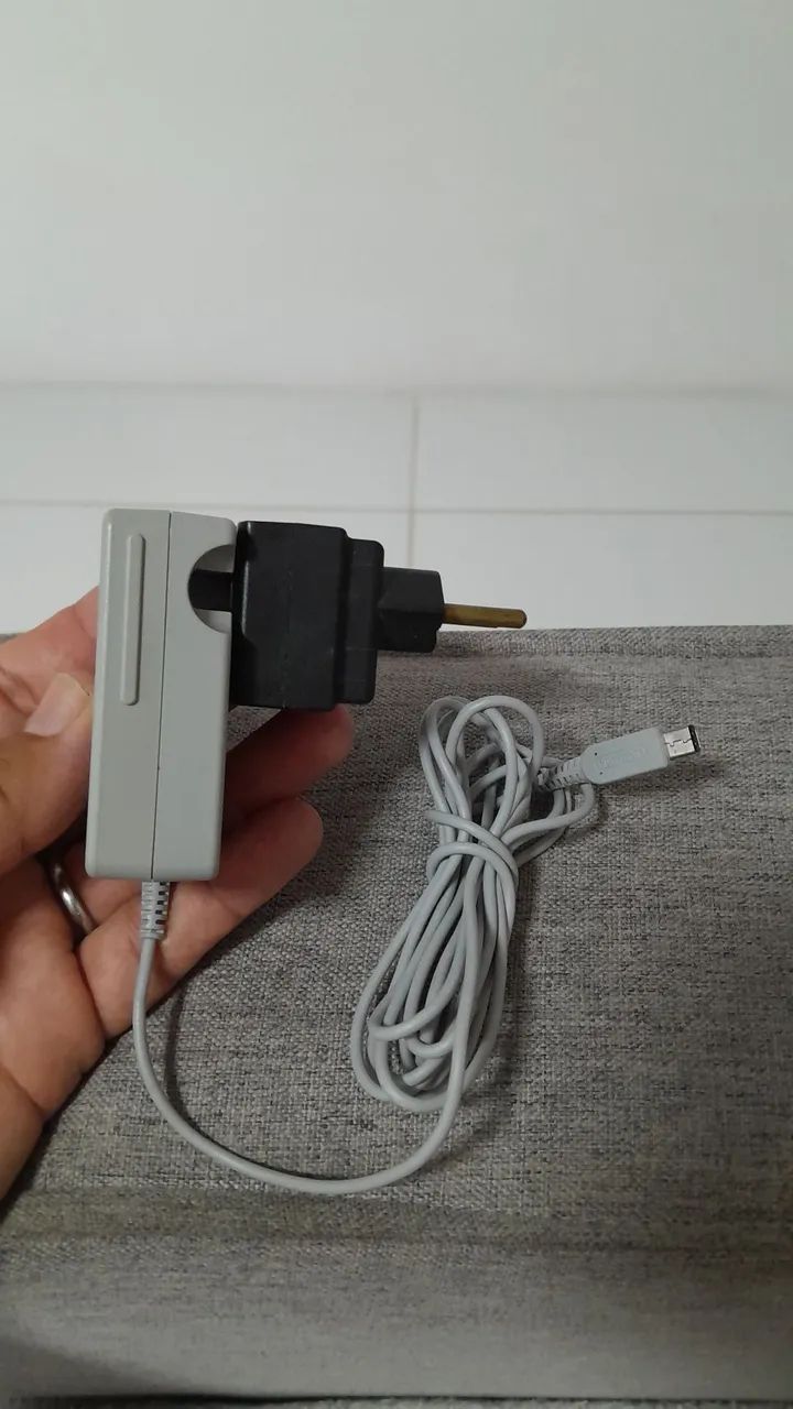Carregador Nintendo dsi original 110v com adaptador - Foto 4
