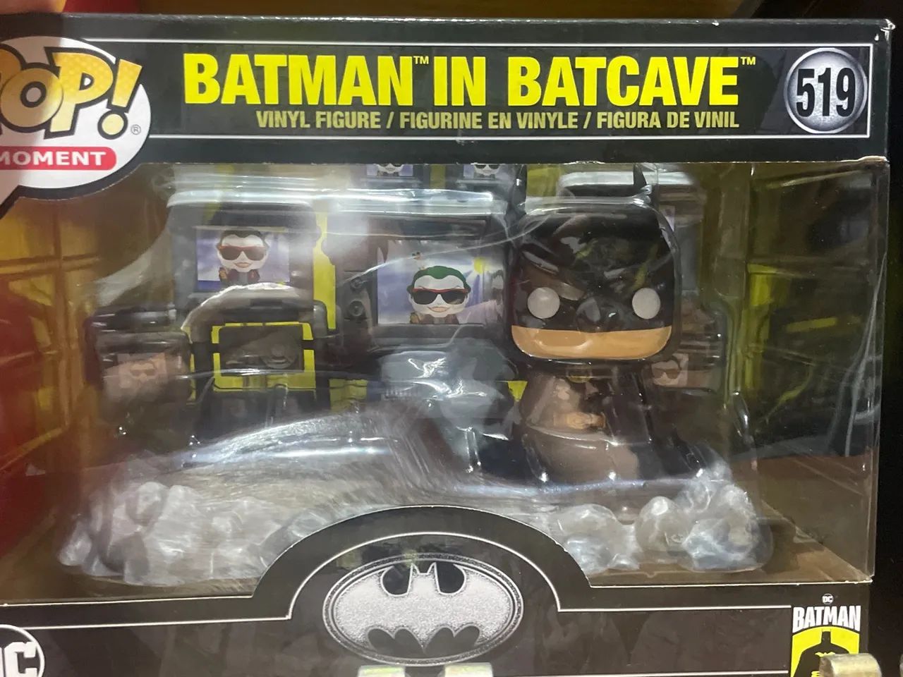 Funko Pop! Moment Batman in Batcave #519 - Foto 3