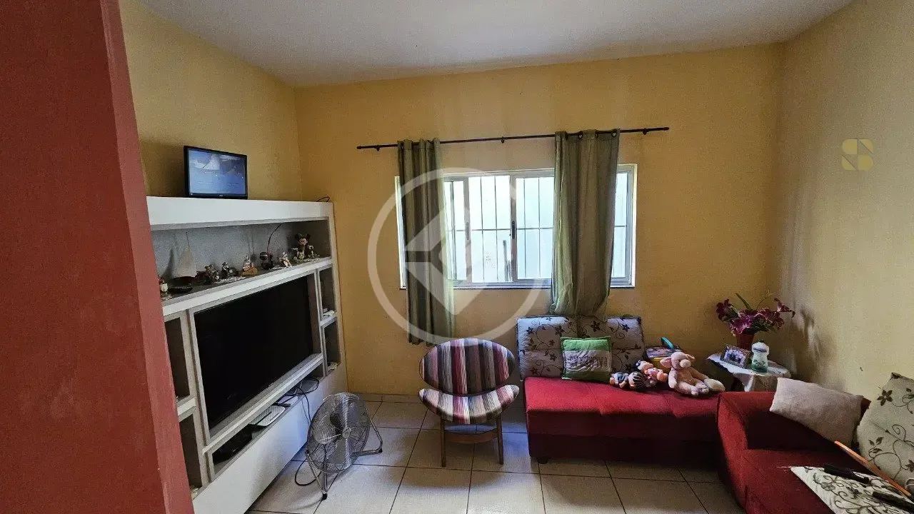 Sobrado no Jardim Comodoro com 4 Quartos, sendo 1 Suíte, e 3 Vagas  Cuiabá MT codigo: 2706 - Foto 4