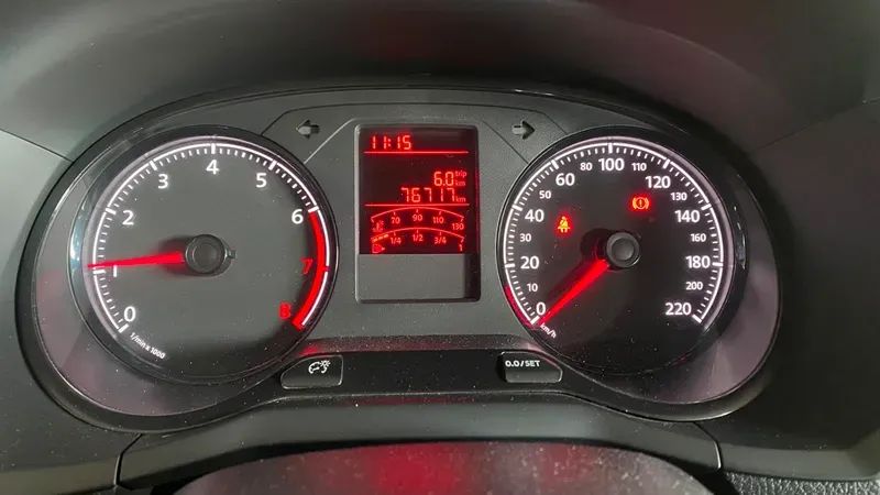 Volkswagen Voyage 1.0 Flex 12V 4p, foto 6 de 19