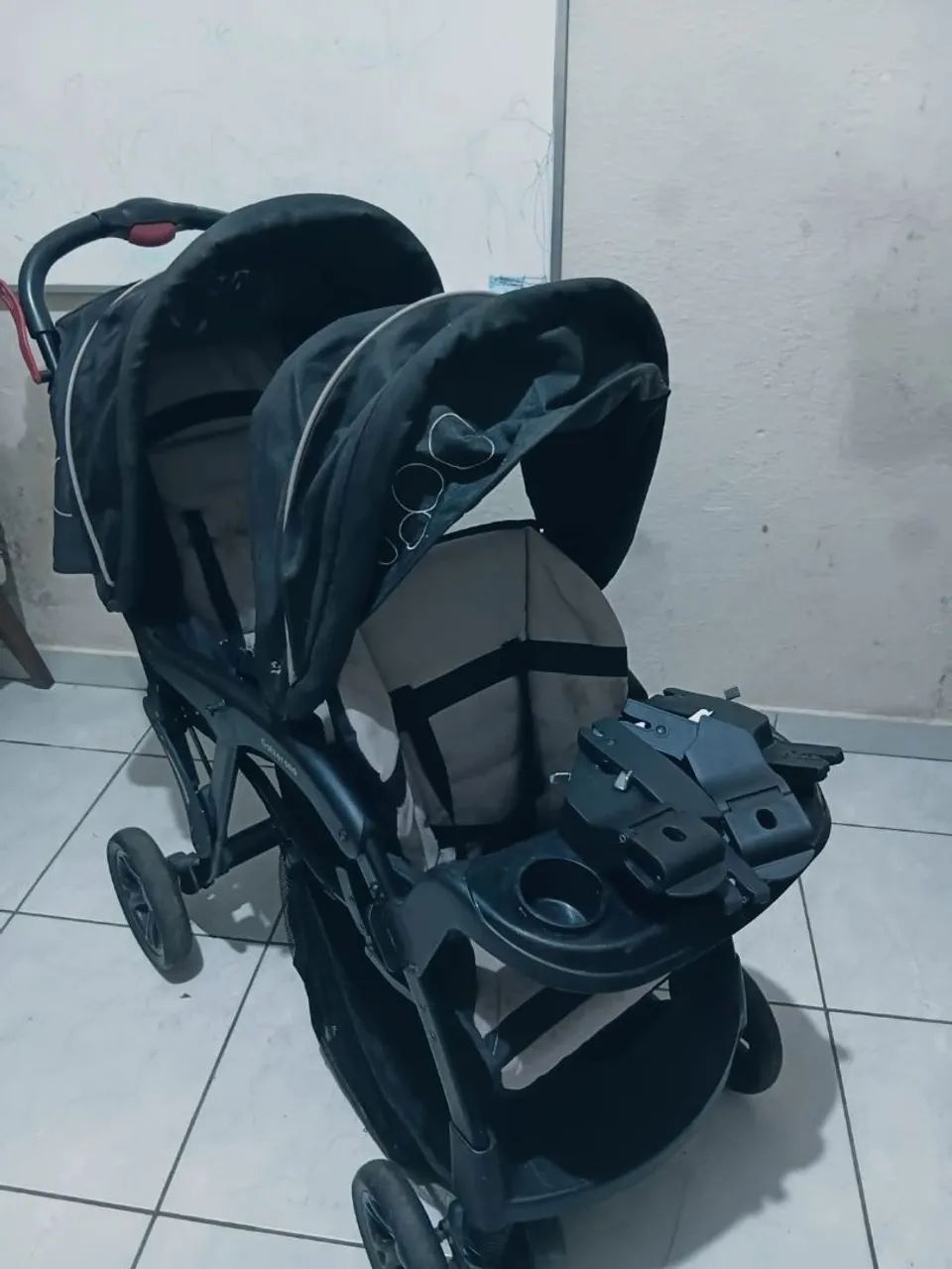 Carrinho de bebê gemelar - Foto 2