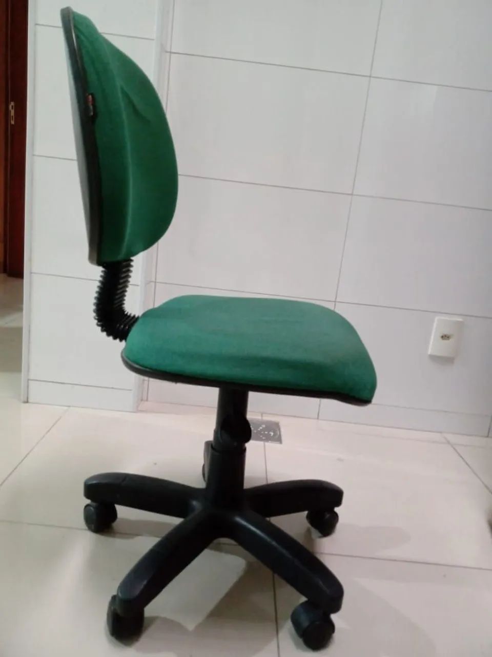 Cadeira giratória  - Foto 5