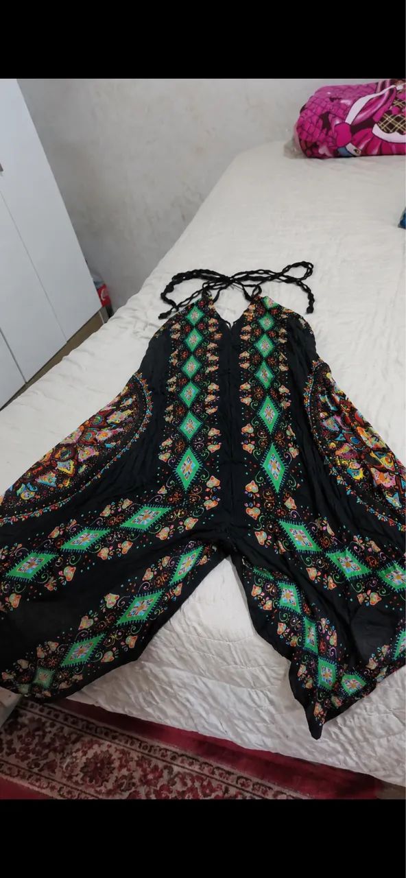 Vendo lote vestidos e relógio  - Foto 2