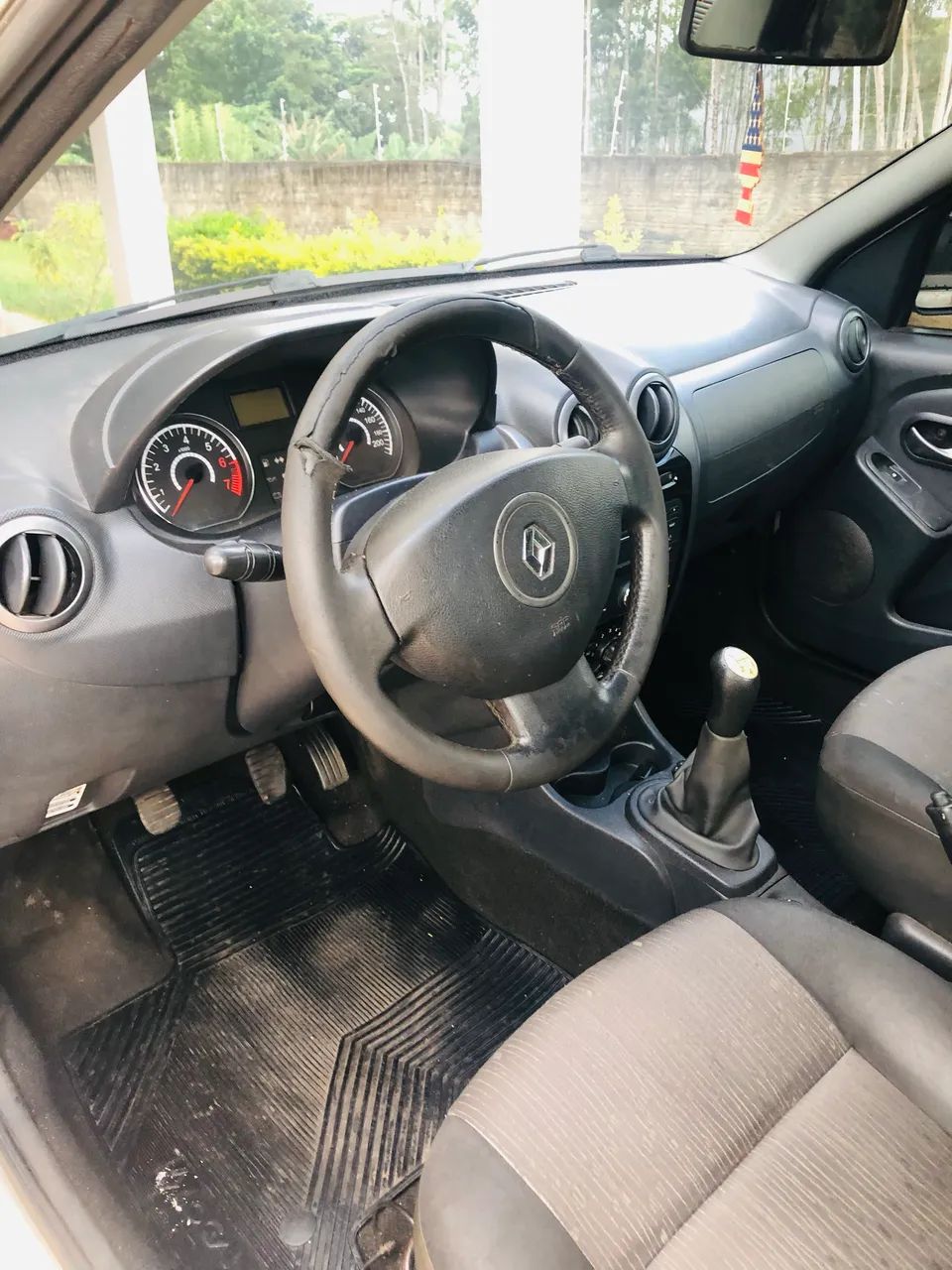 Renault Logan Expression Hi-flex 1.6 8V 4P 2012 - Foto 3
