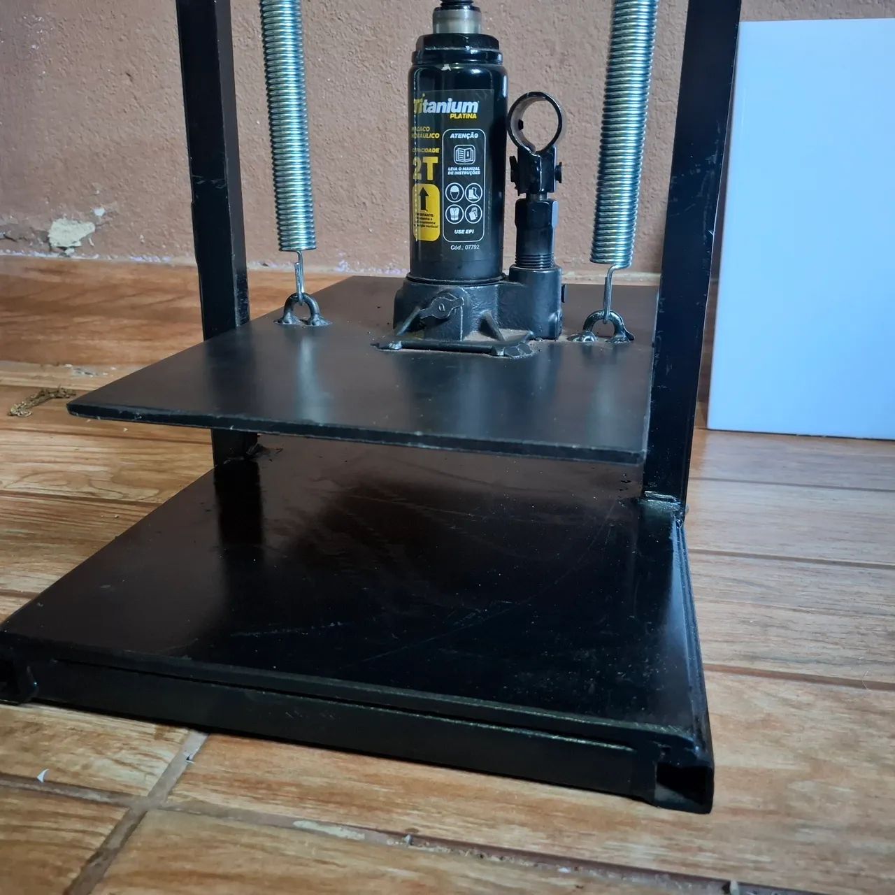 Prensa Hidráulica Bancada 2 Ton Corte Vinco - Foto 2