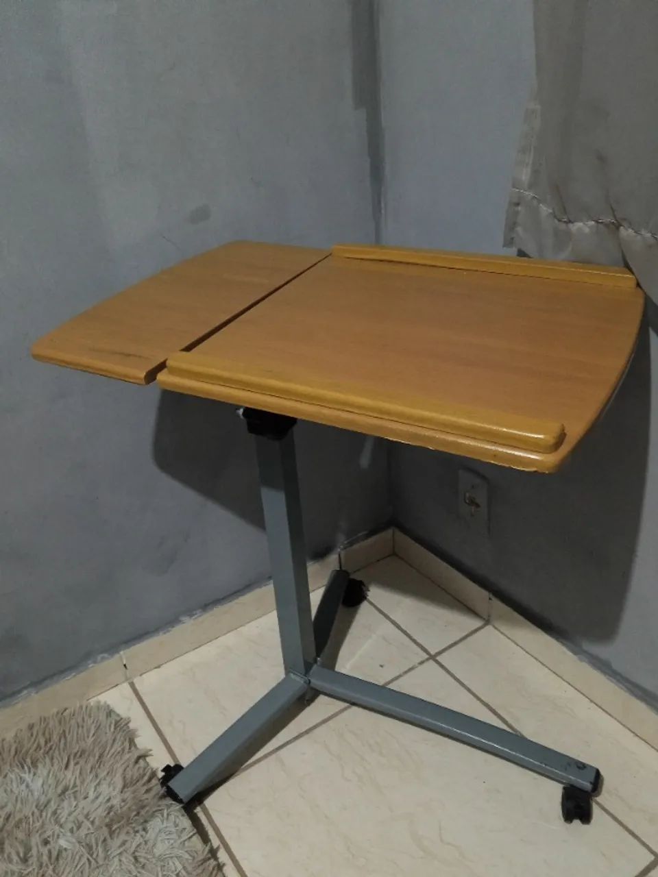 Mesa hospitalar para refeição  - Foto 2