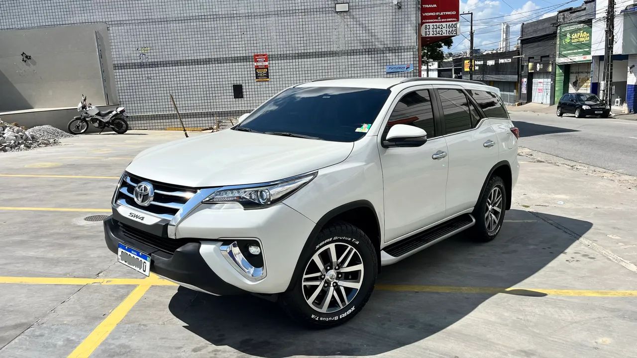 Toyota Hilux SRX 4X4 AT 2.8 TB 2018