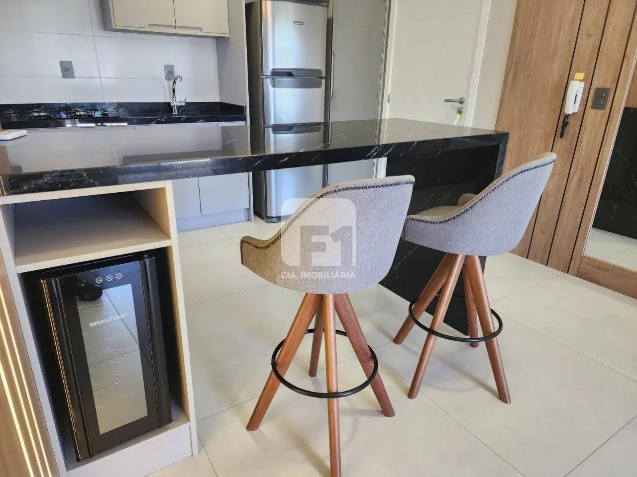 Apartamento de 2 quartos mobiliado em Jurerê - Foto 2