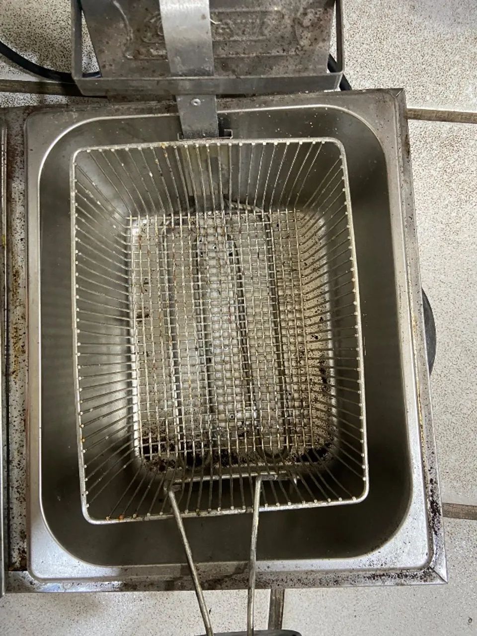 Fritadeira Elétrica Dupla Cotherm - 2 Cubas - Foto 4