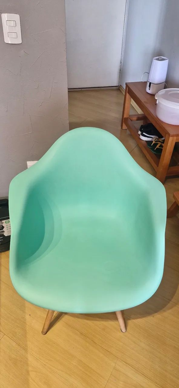 Cadeira Charles Eames com Braços Sillon-Daw Verde Menta Tiffany - Foto 2