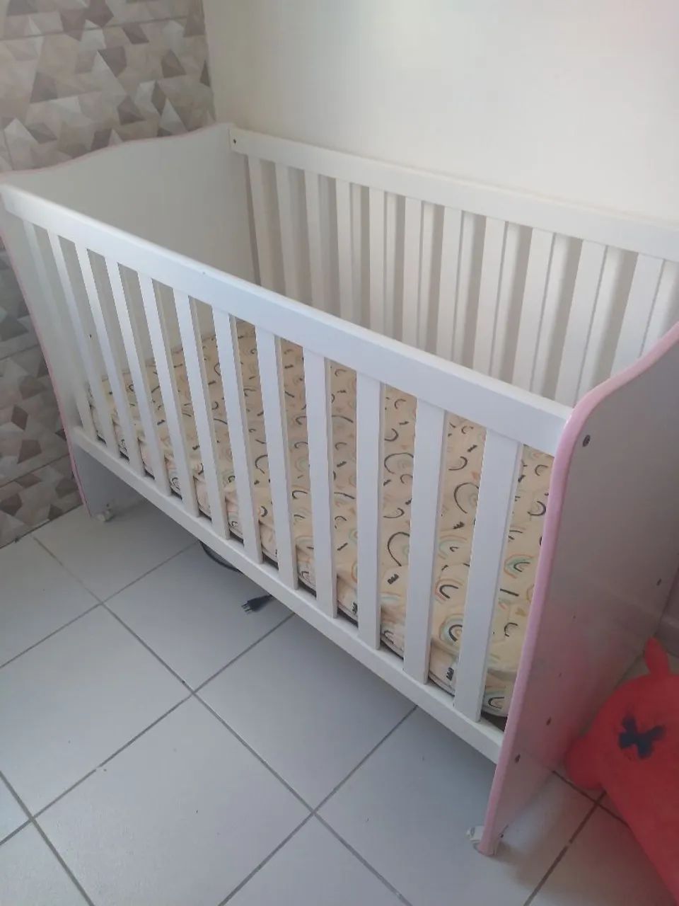 Vendo berço e guarda roupa 