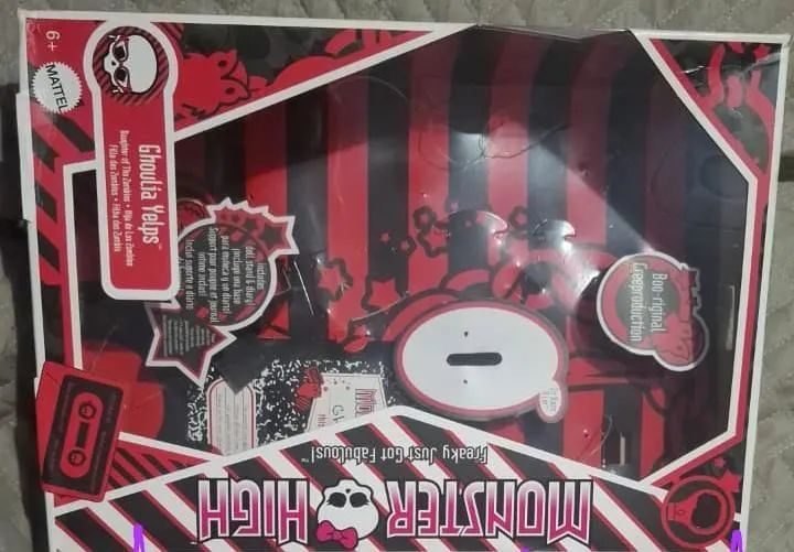 Caixa e diario ghoulia