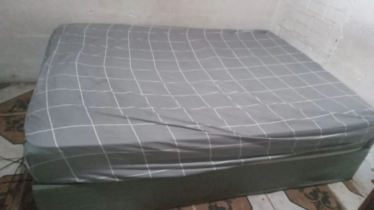 Cama extremamente conservada 