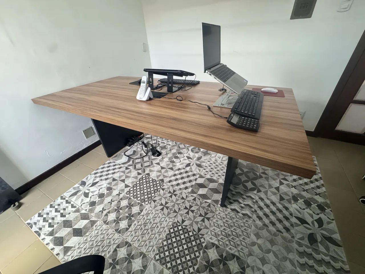 Mesa de reuniões de escritório 