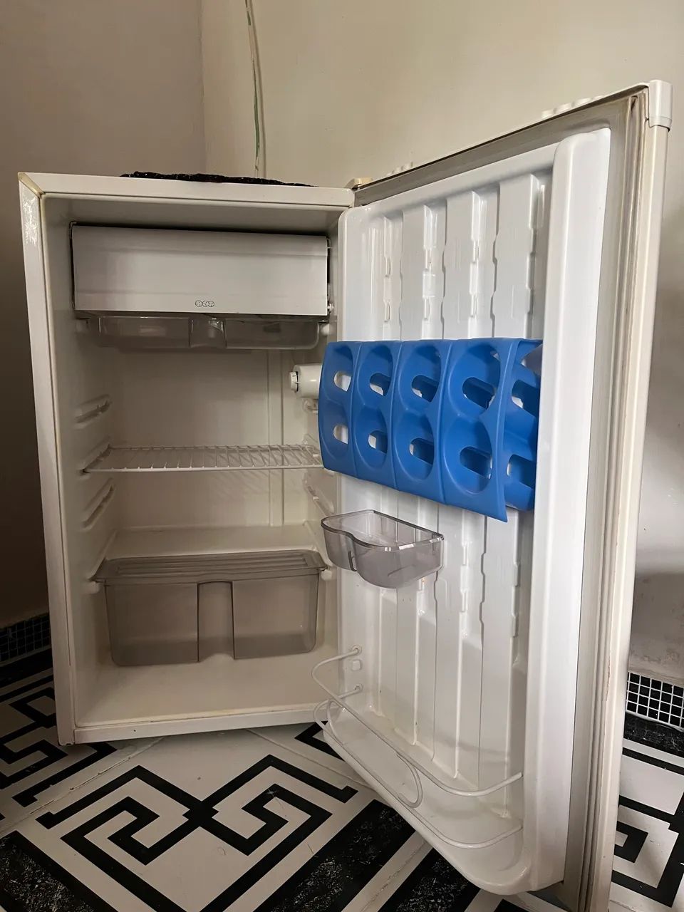 Frigobar Cônsul seminovo