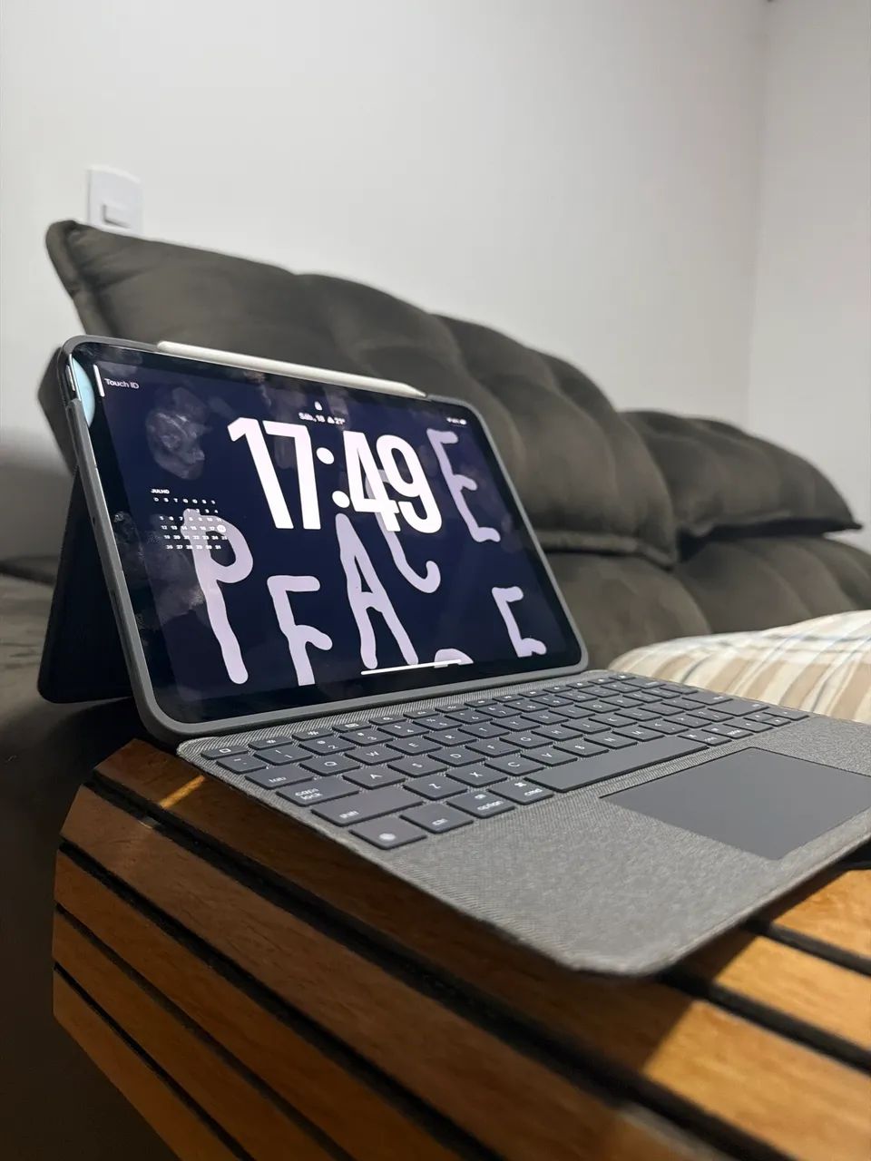 iPad Air 5ª Geração 64GB + Apple Pencil 2ª Ger. + Capa Teclado