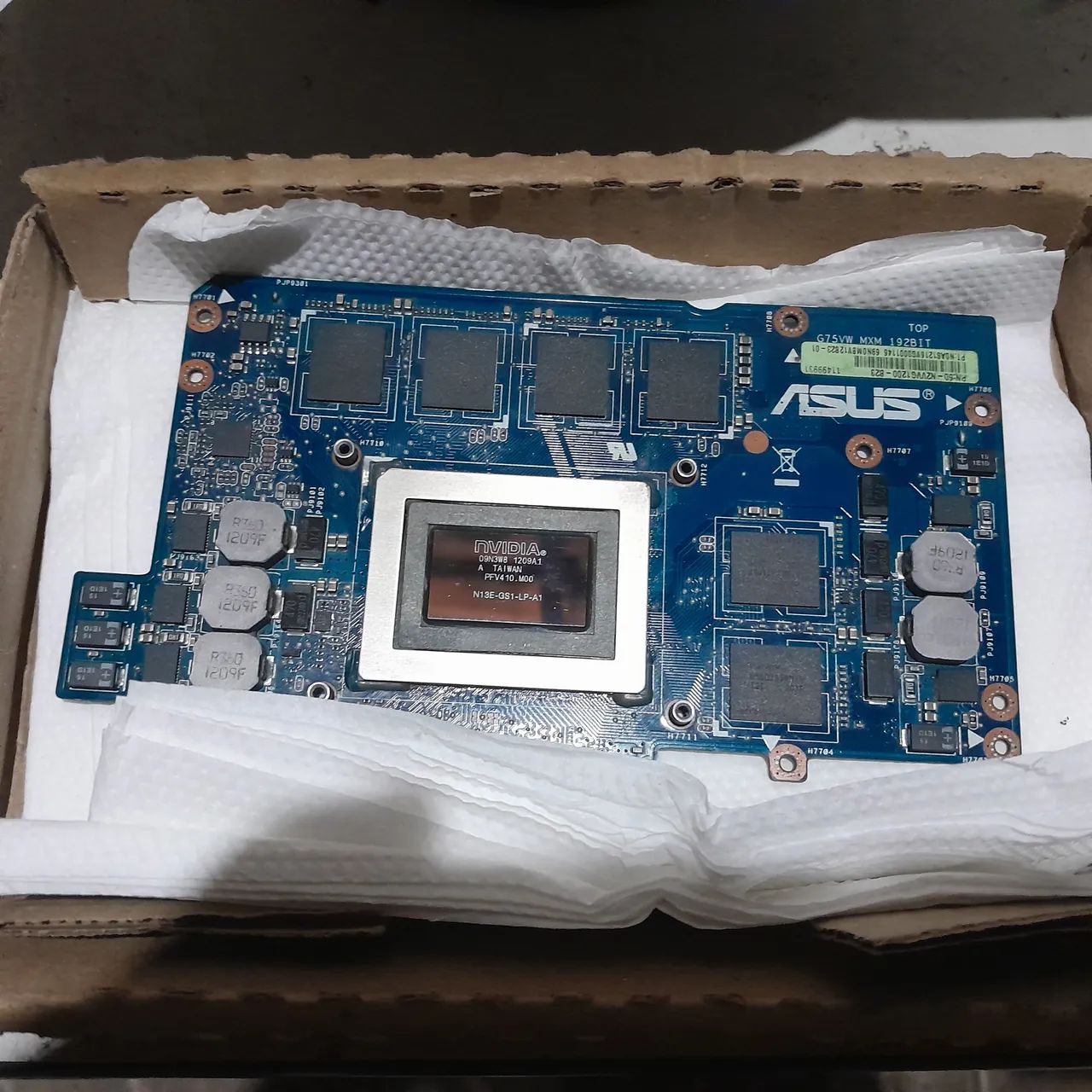 GTX 670M 3Gb Socket MXM 3.0 192bits  GDDR5 - Foto 4
