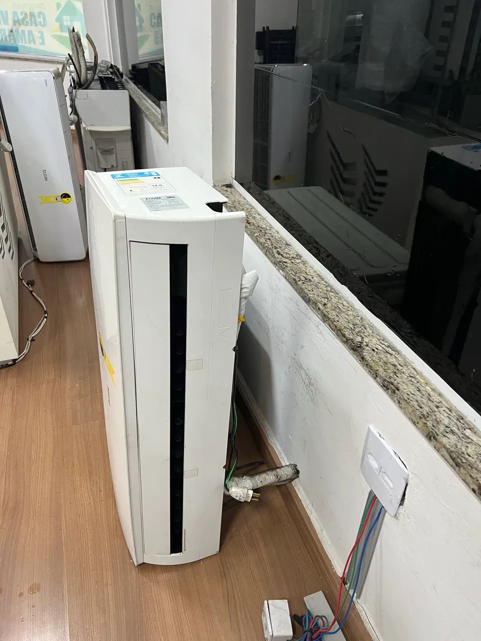 Vendo ar condicionado 18000 BTUS - Foto 2