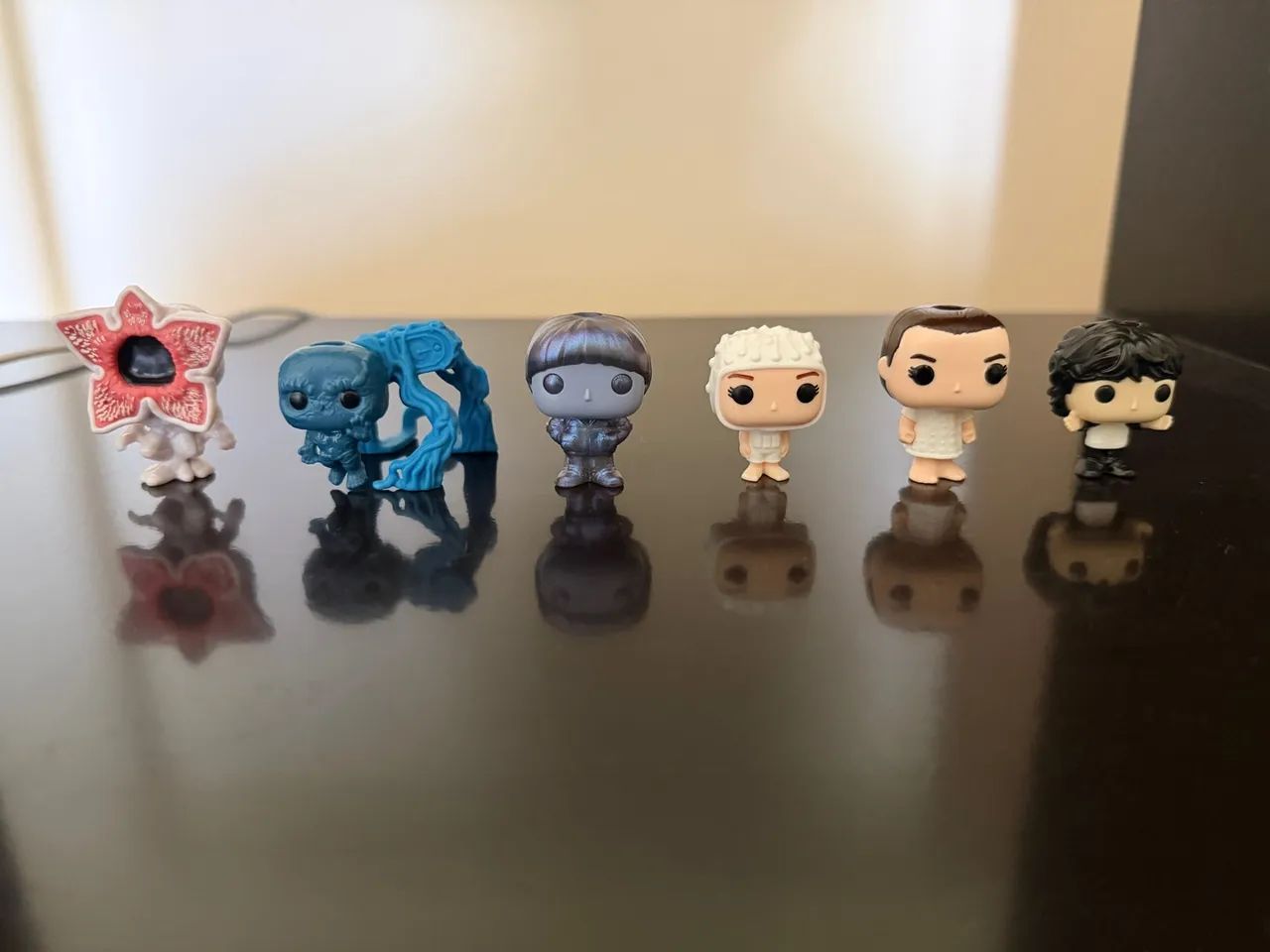 Coleção Stranger things kinder joy  - Foto 2