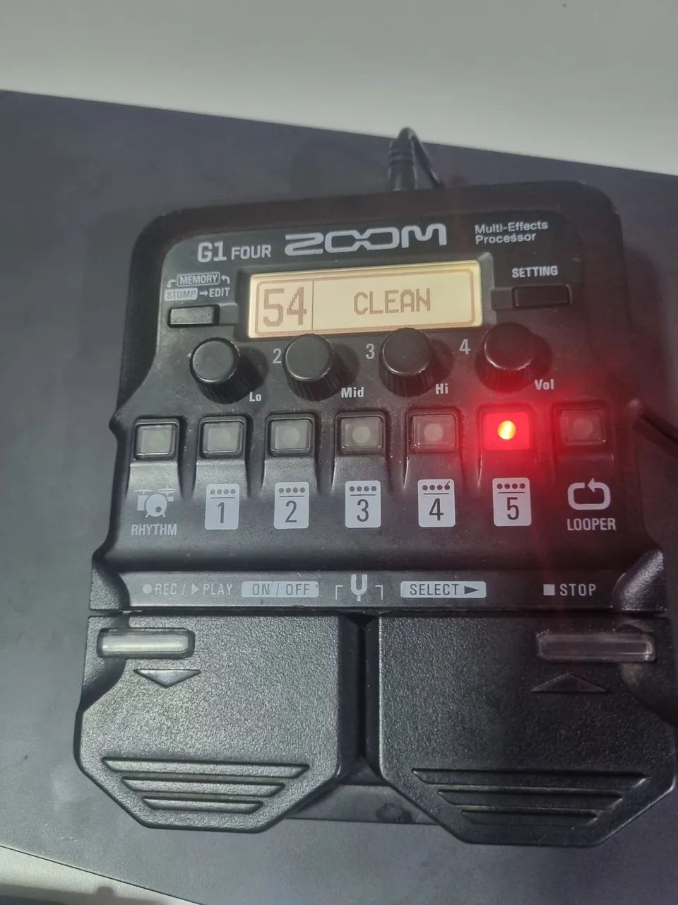 Zoom G.1 four