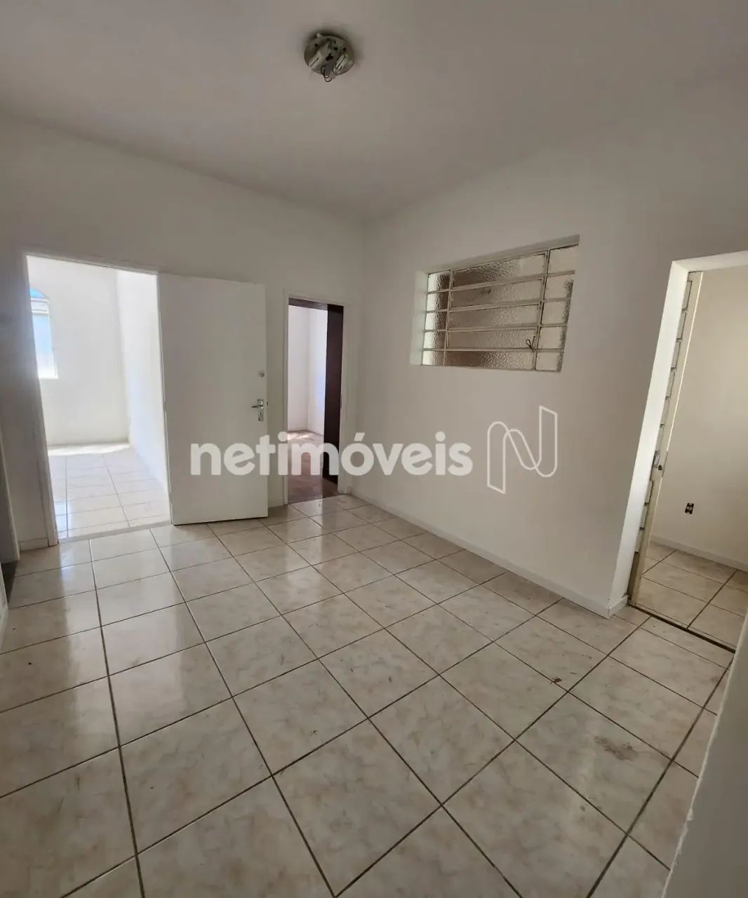 Casa ampla com 05 quartos, quintal e casa nos fundos no Bairro Esplanada - Foto 5