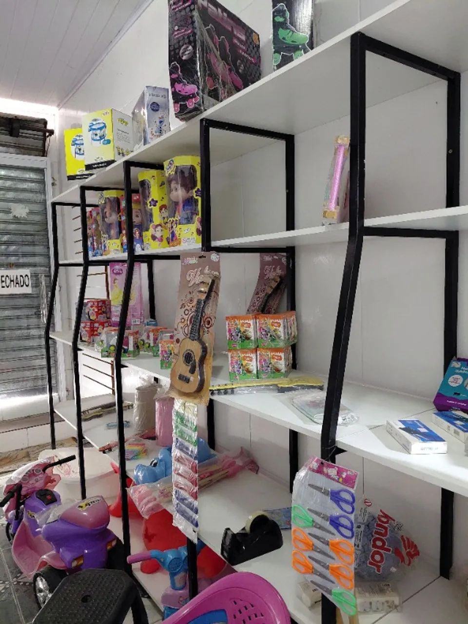 Prateleiras Comerciais para Loja / Estoque - Excelente Estado - Foto 2