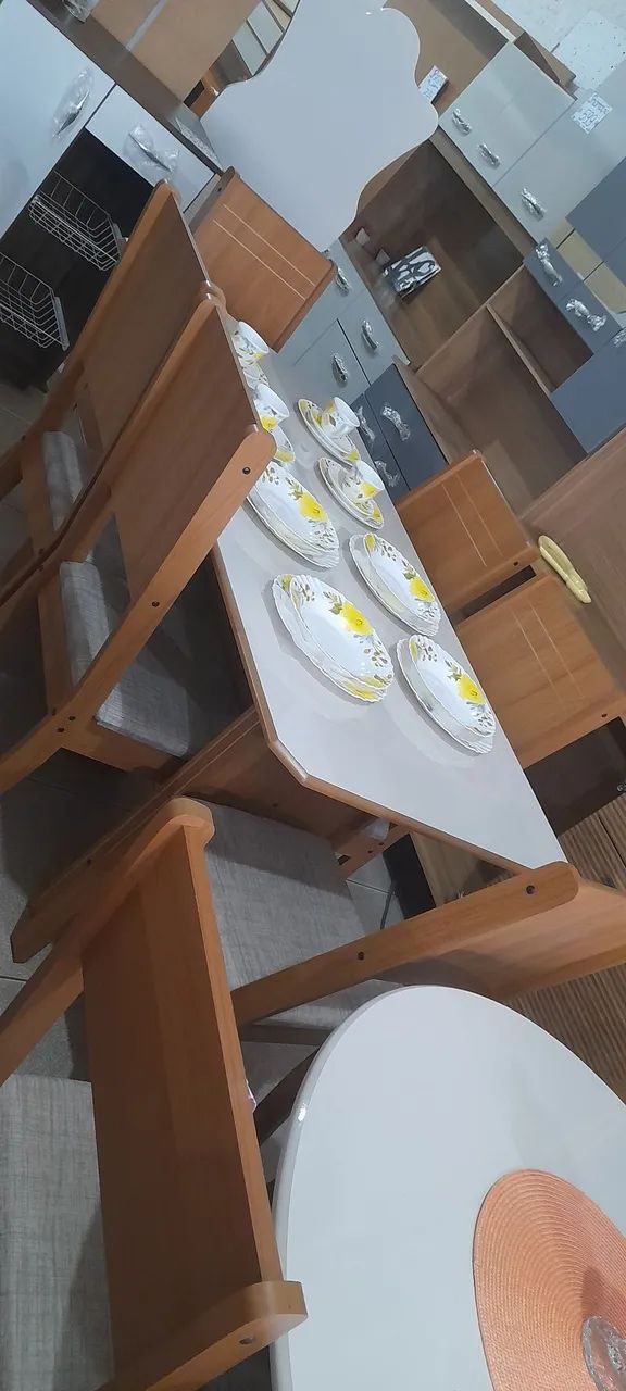 Mesa com 6 cadeiras nova - Foto 3