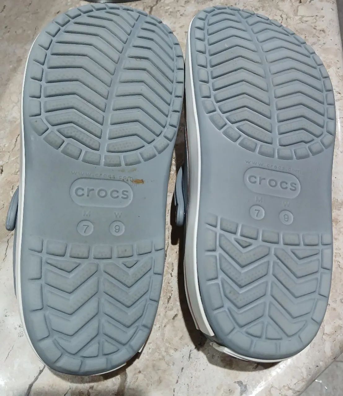 CROCS semi-novo - Foto 5