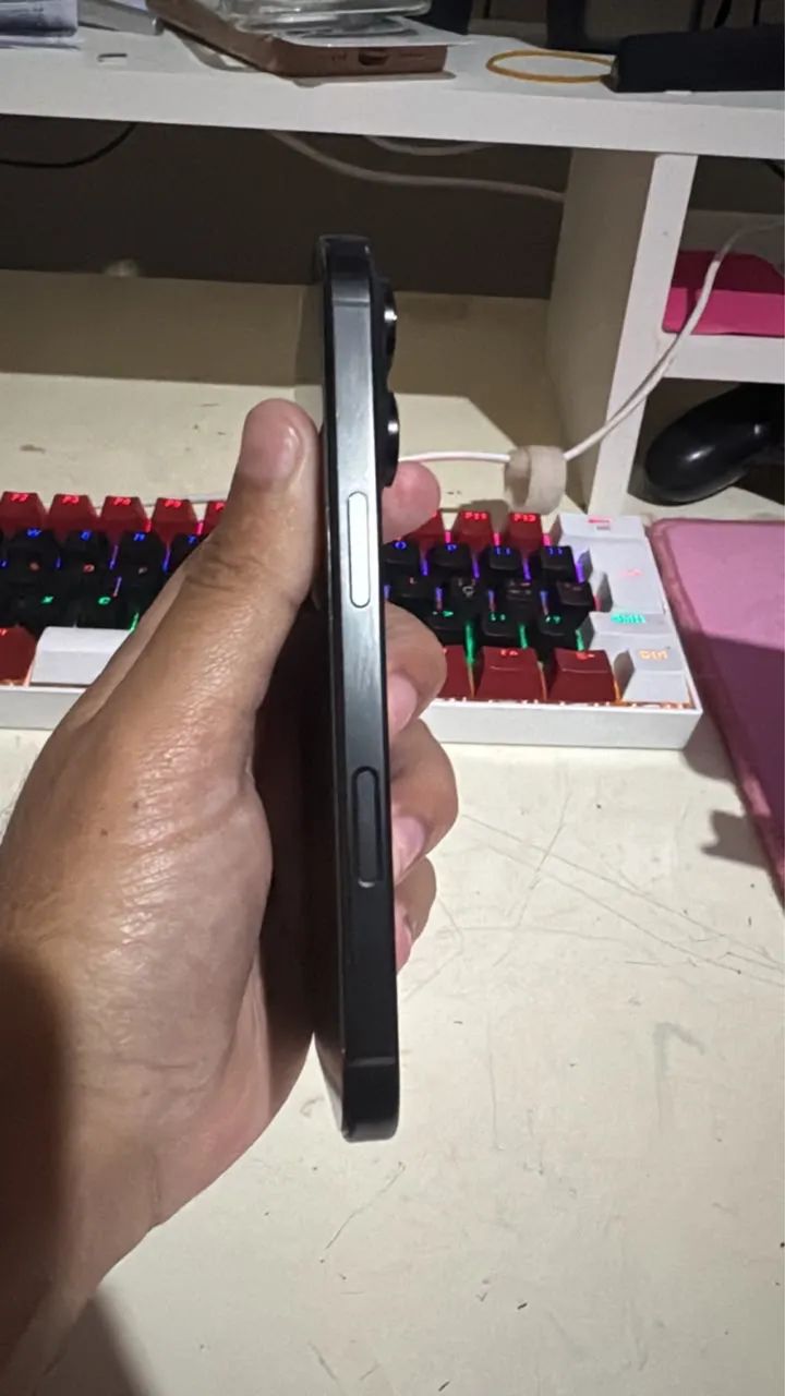 IPhone 16 Pro ( Compro IPhone 16 Pro Max ou 17 Pro Max , pago o IPhone 16 Pro + Volta ) - Foto 3