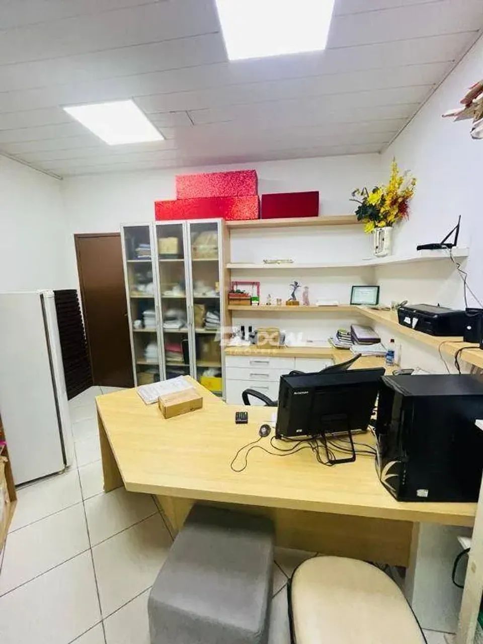 Excelente ponto comercial com ótimo acabamento e espaço interno em localização Super Privi - Foto 3
