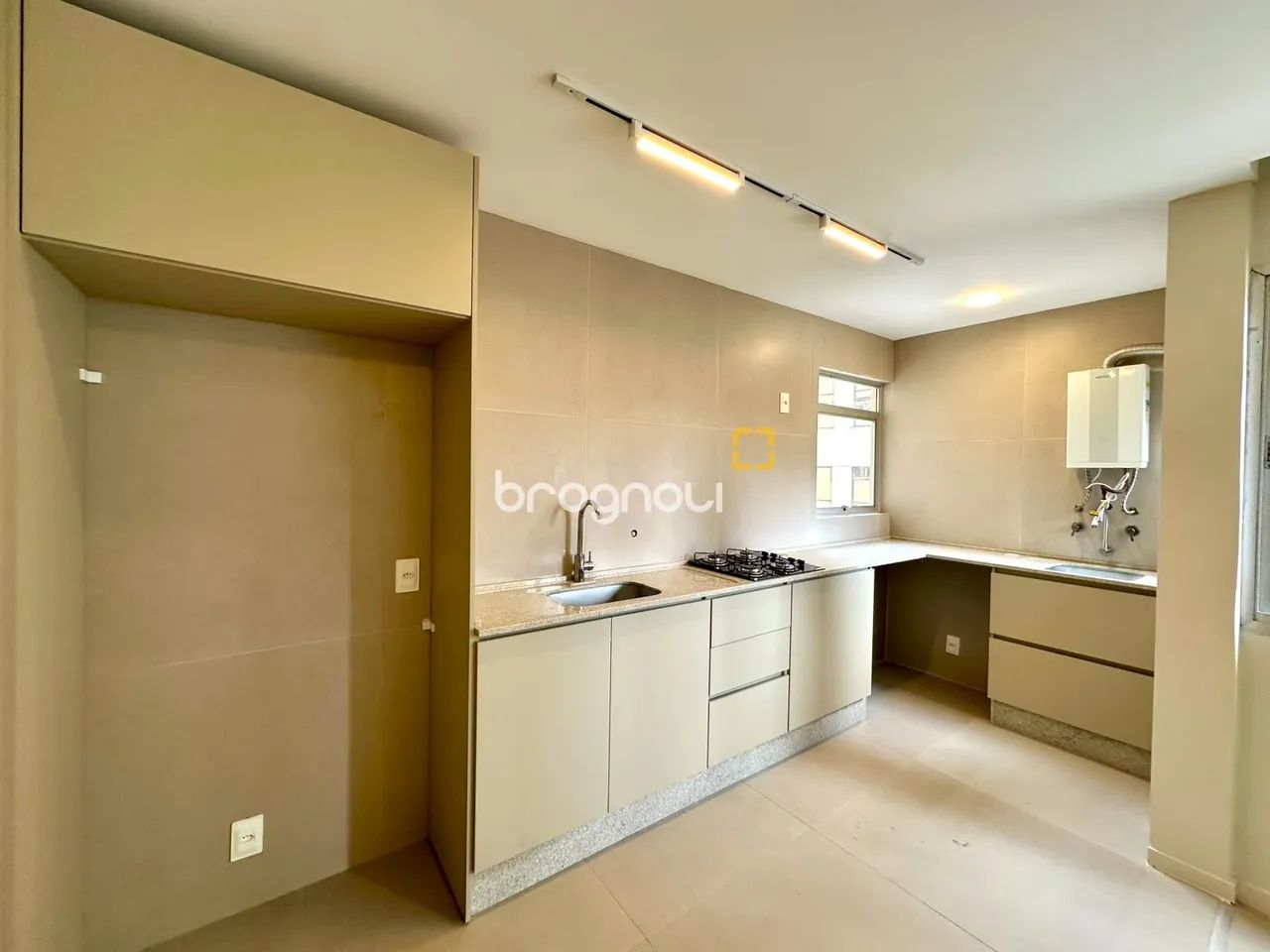 Apartamento com 2 quartos, reformado no Centro de Florianópolis | Próximo ao Colégio Catar - Foto 3