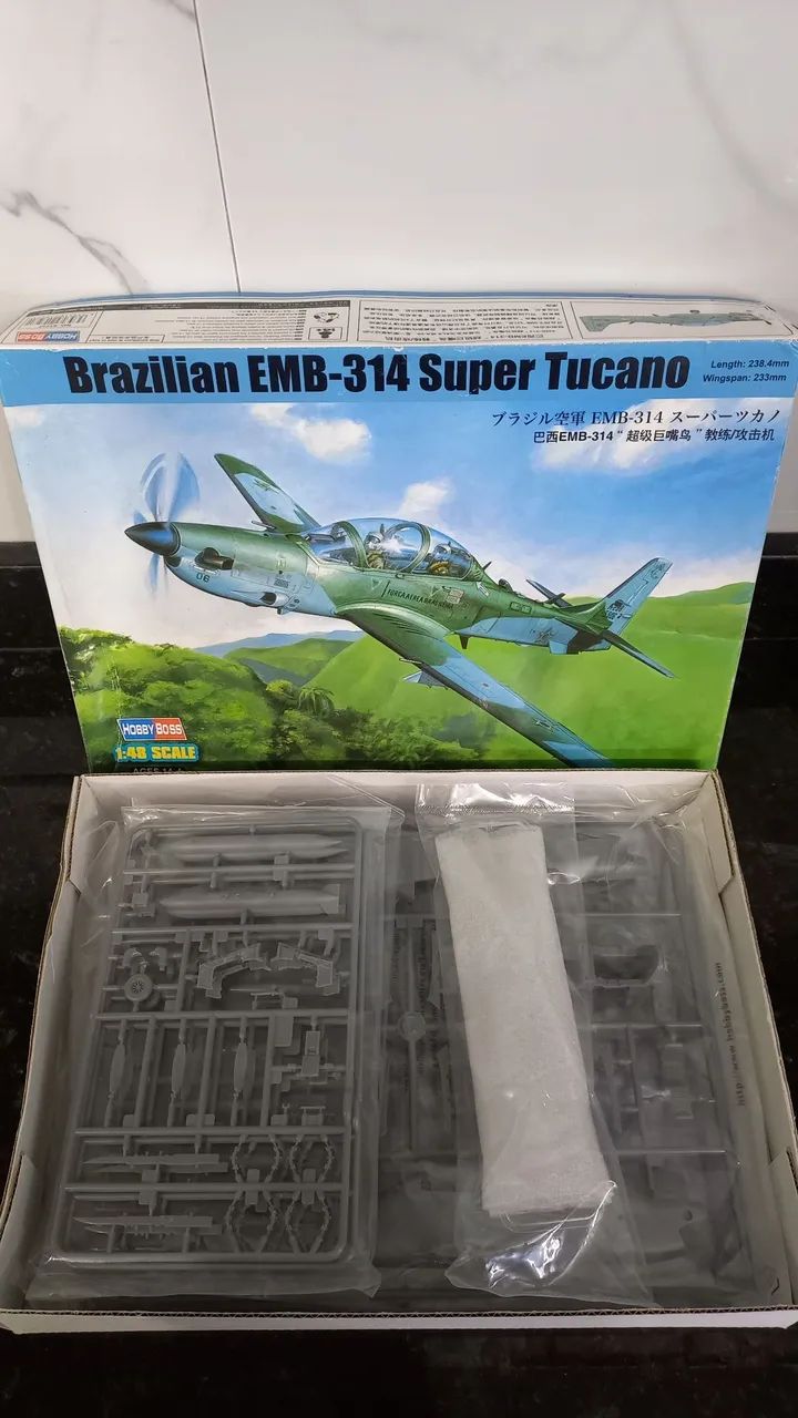 Kit plastimodelismo Super Tucano EMB 314 escala 1:48 - Foto 2