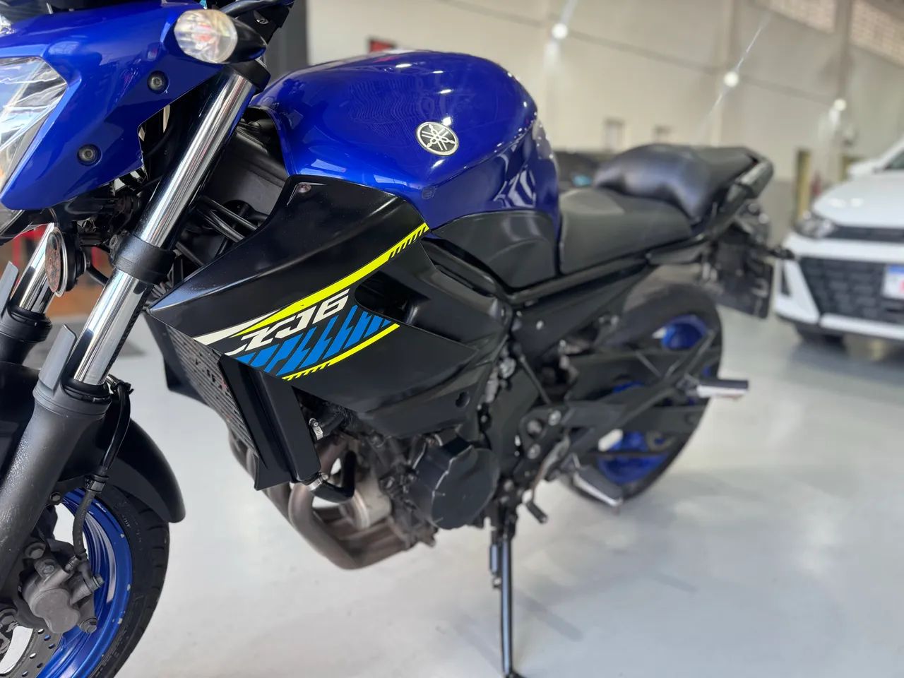 Yamaha XJ6 N/ABS 2018 - Foto 3