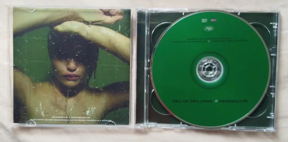 Sky Ferreira - Night Time, My Time + Ghost (EP) - CD Duplo / Importado - Foto 3