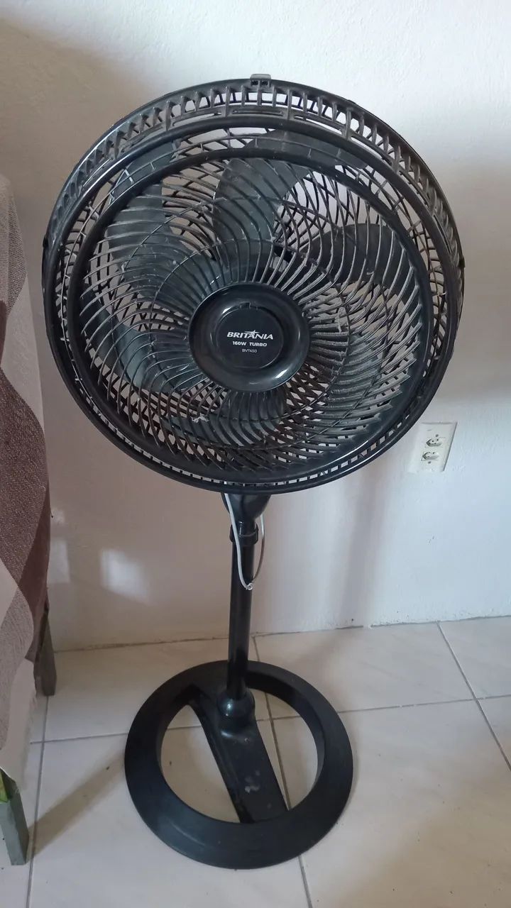 Ventilador de coluna Britânia
