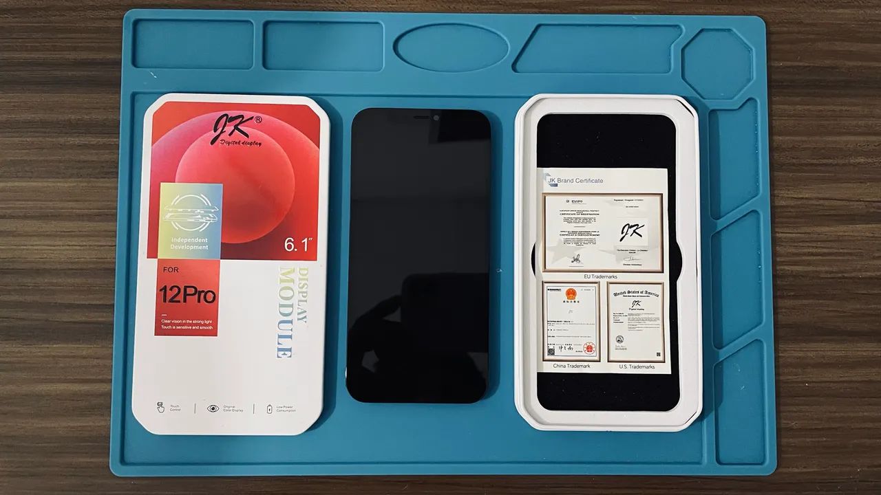 iPhone 12 display 