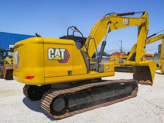 Escavadeira Caterpillar 320NG 6 cilindros 2021 impecável - Foto 4