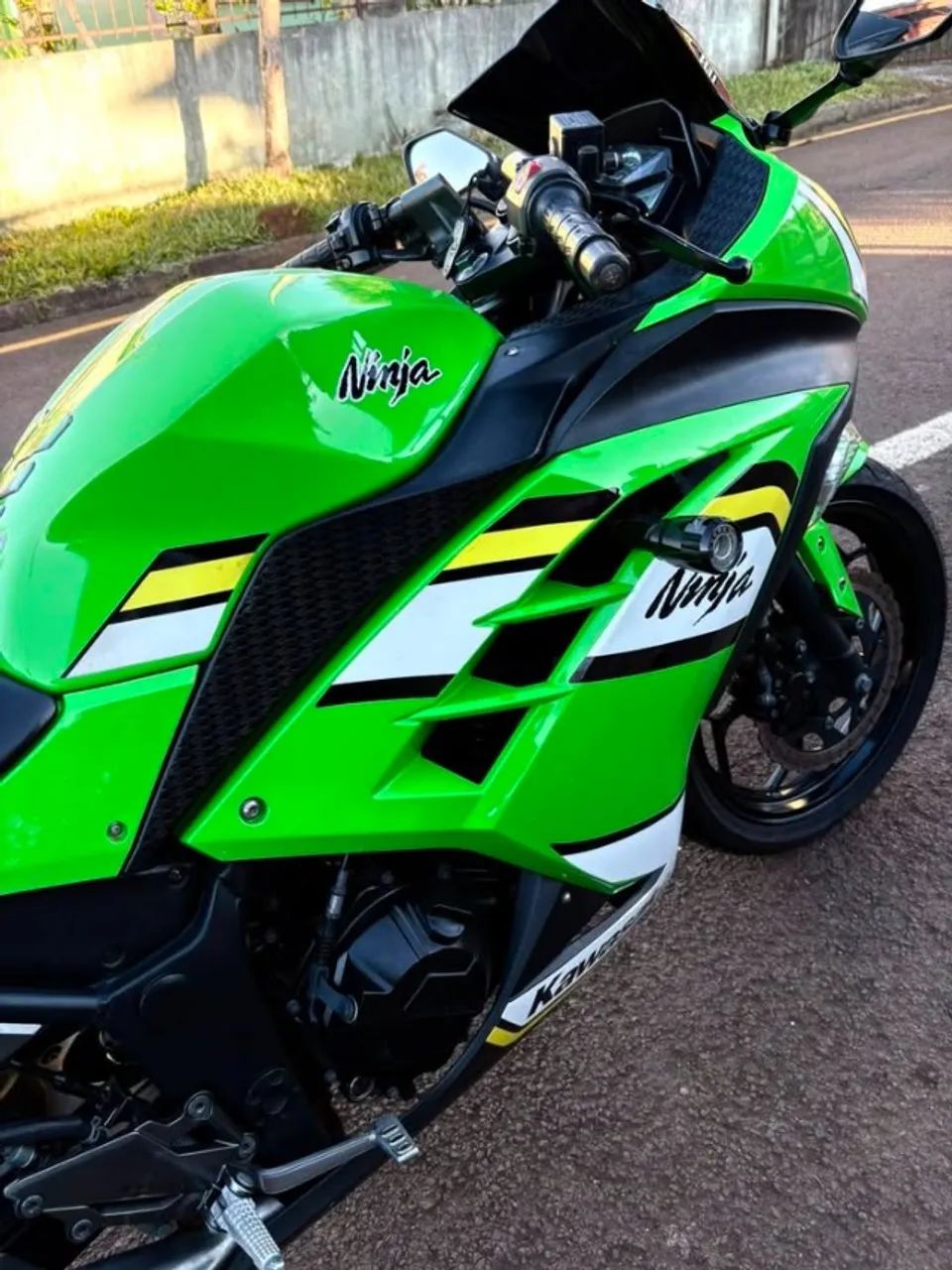 KAWASAKI NINJA 300 - Foto 3