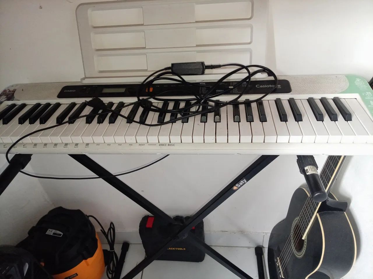 Teclado Cassio tone Ct S 200 completo