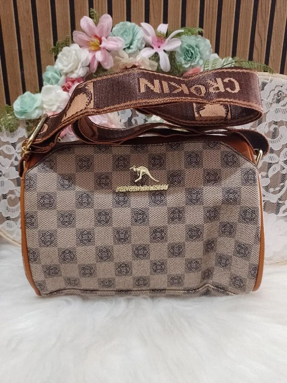 Bolsa feminina nova 